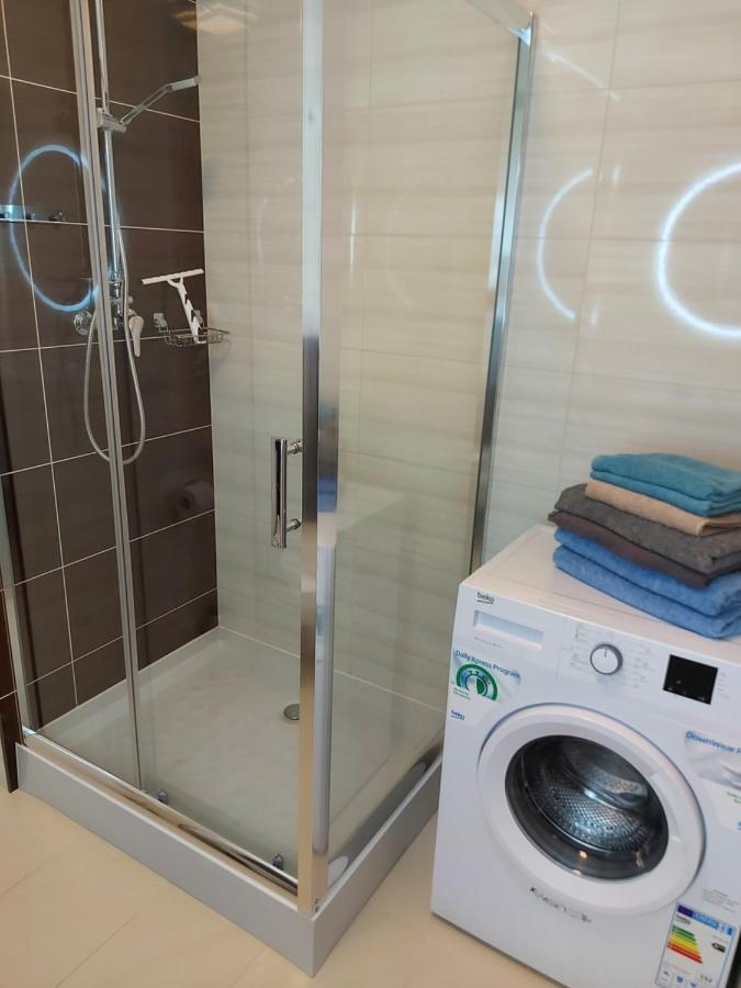 Nowy Apartament Z Balkonem Apartment Swinoujscie Luaran gambar